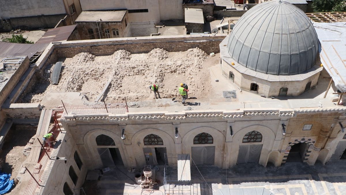 Kilis’te depremde ağır hasar alan tarihi Ulu Cami gelecek yıl ibadete açılacak